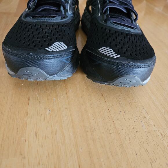 Brooks Beast 18 Mens Size 8 Running Shoes Black EUC main image 8